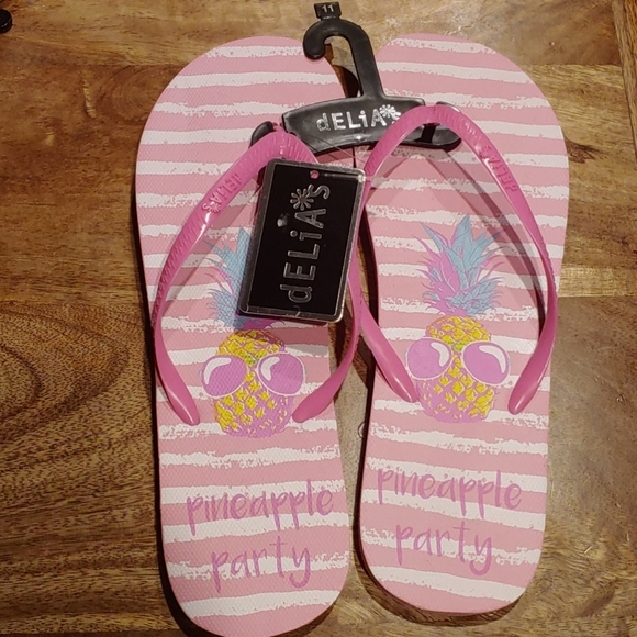 dELiA*s Shoes - NWT 2/$10 dELiA*s Pineapple Flip Flips